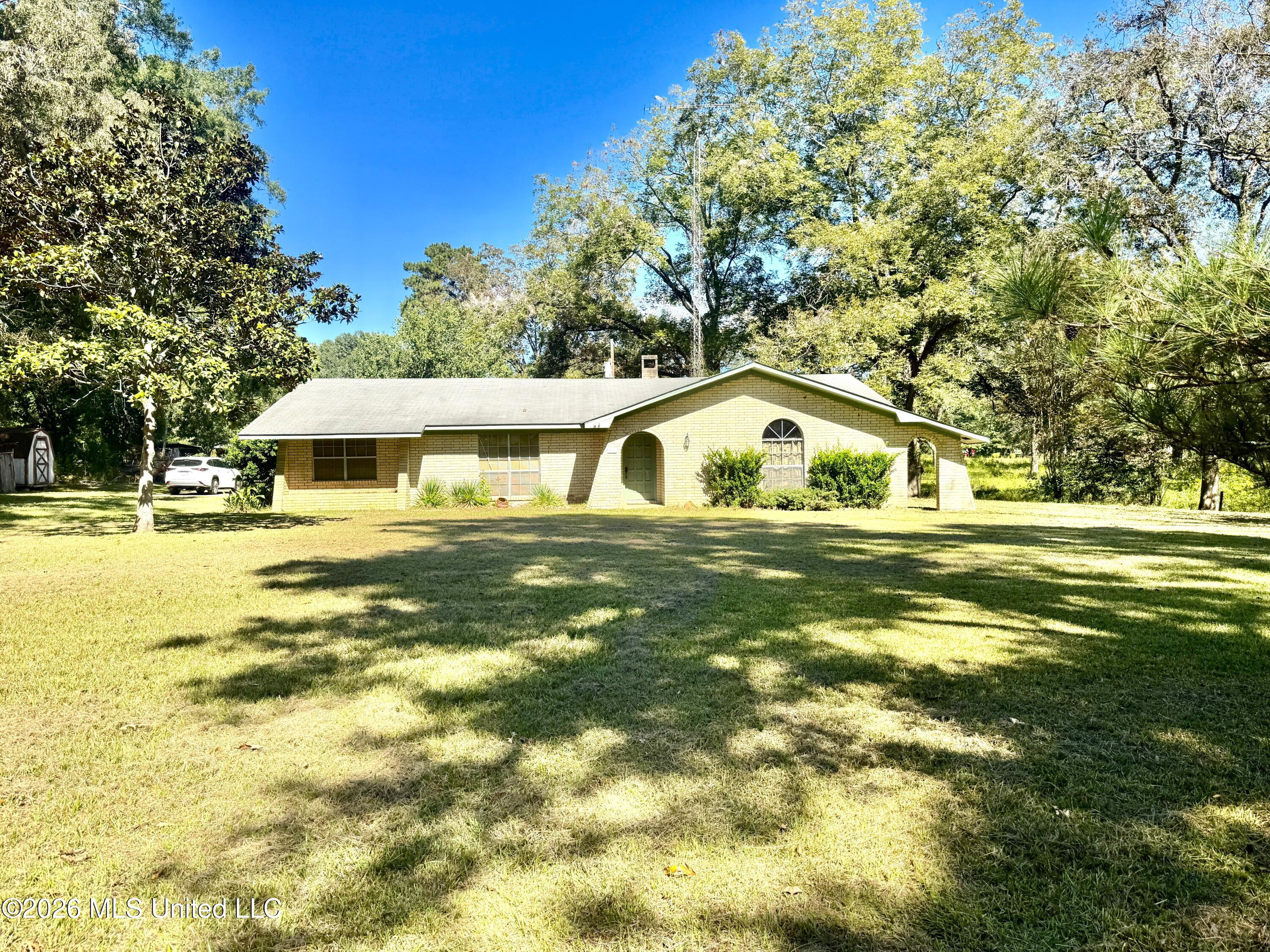 535 Airport Road — photo