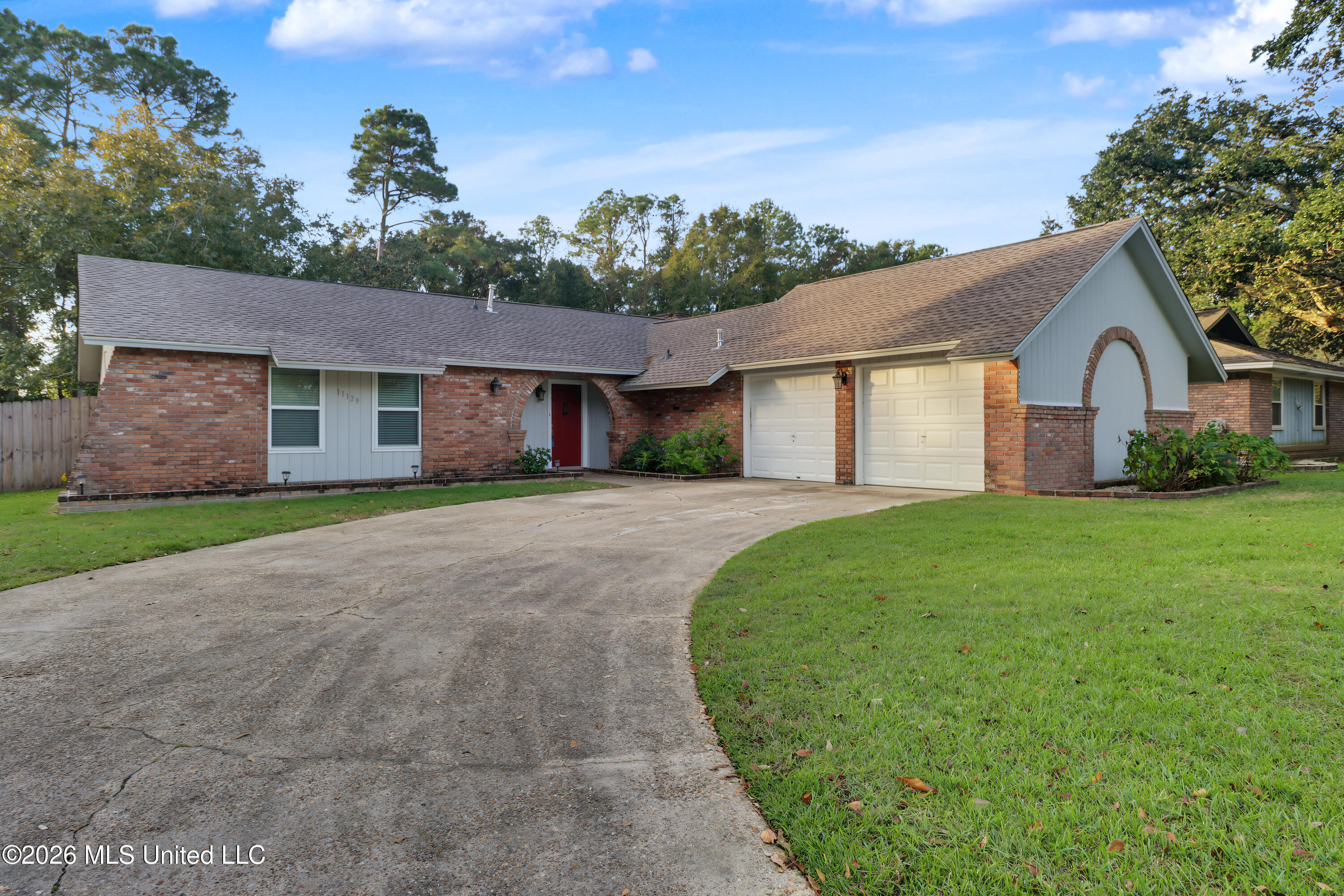 11129 Ellis Drive — photo