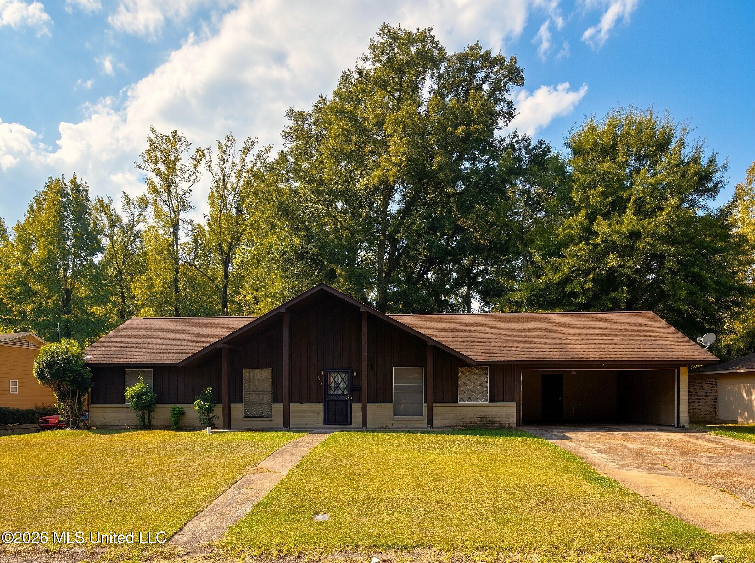 359 Lynwood Lane — photo