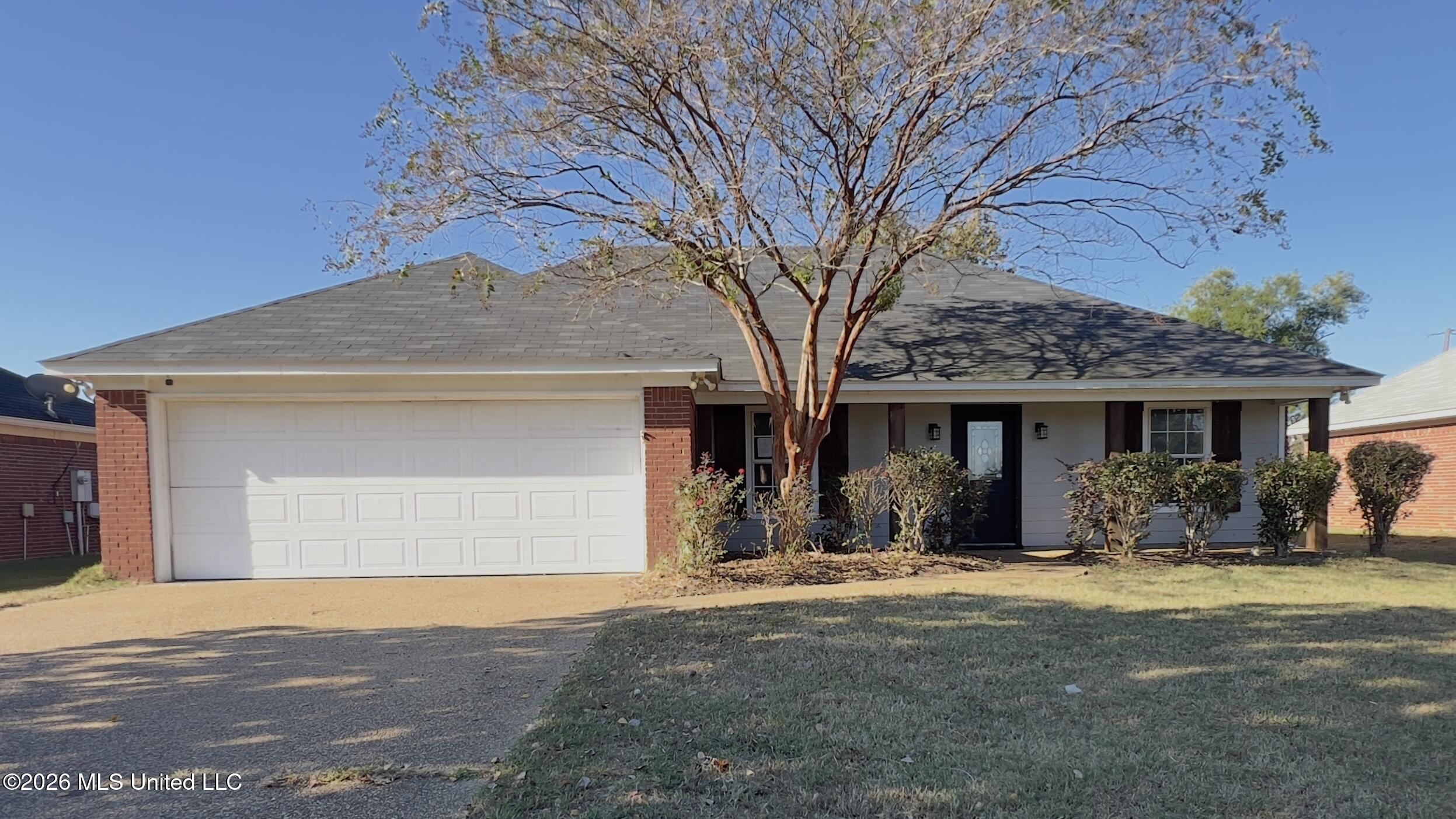 166 Holmar Drive — photo