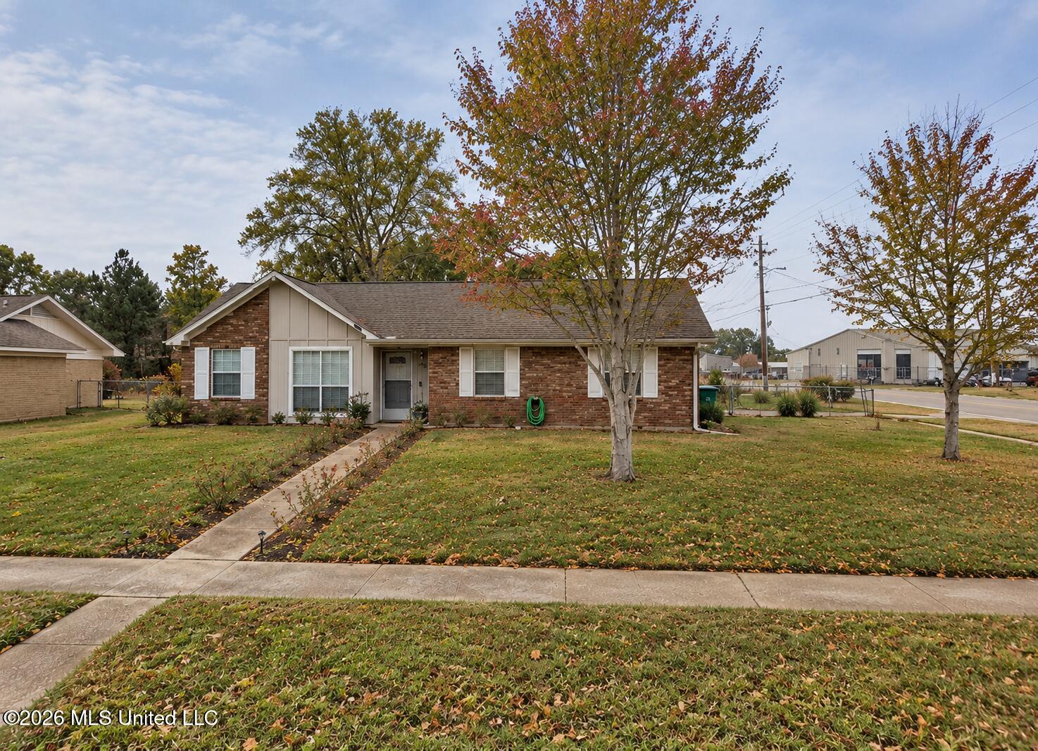 800 Murphy Street — photo