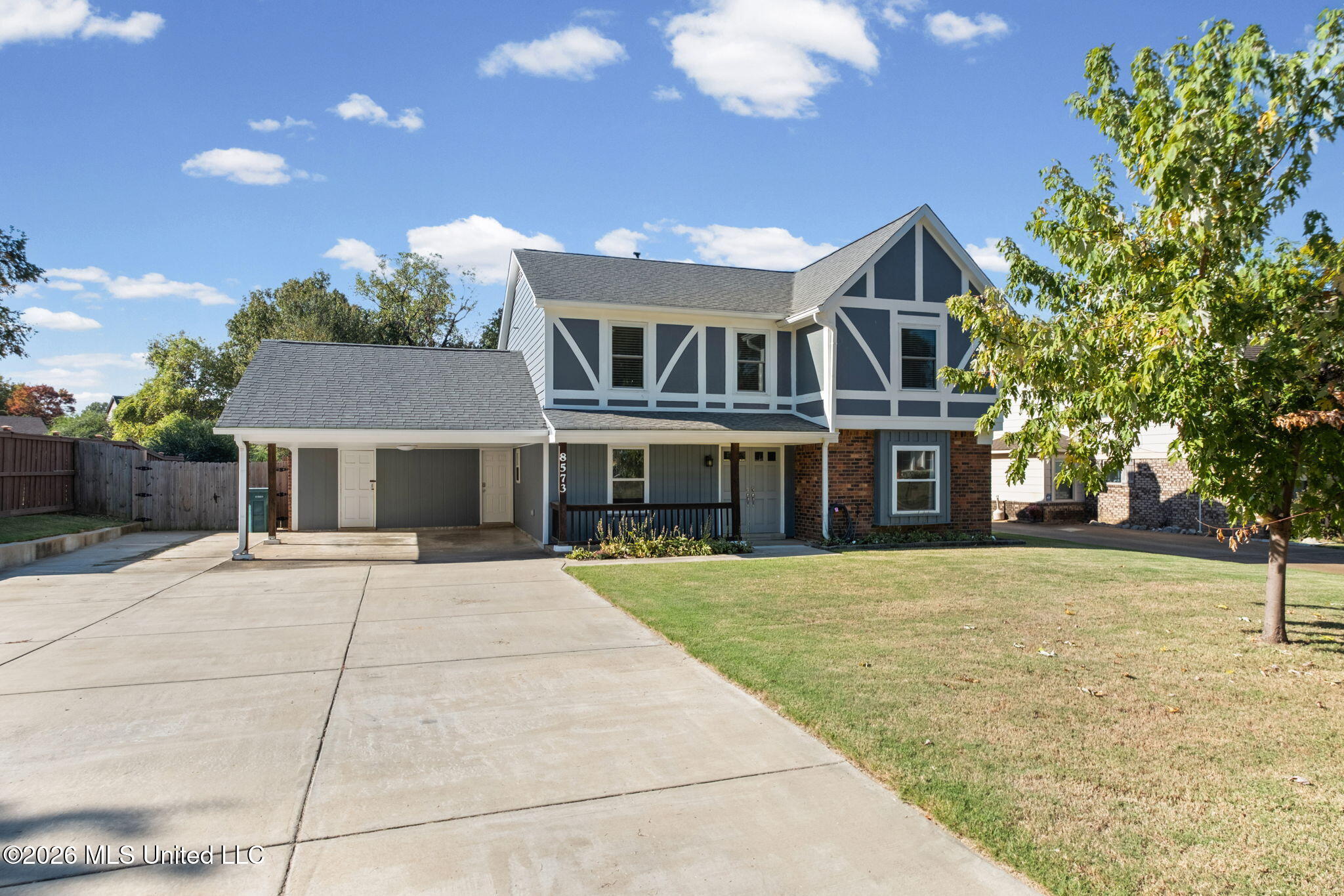 8573 W Lake Shore Drive — photo