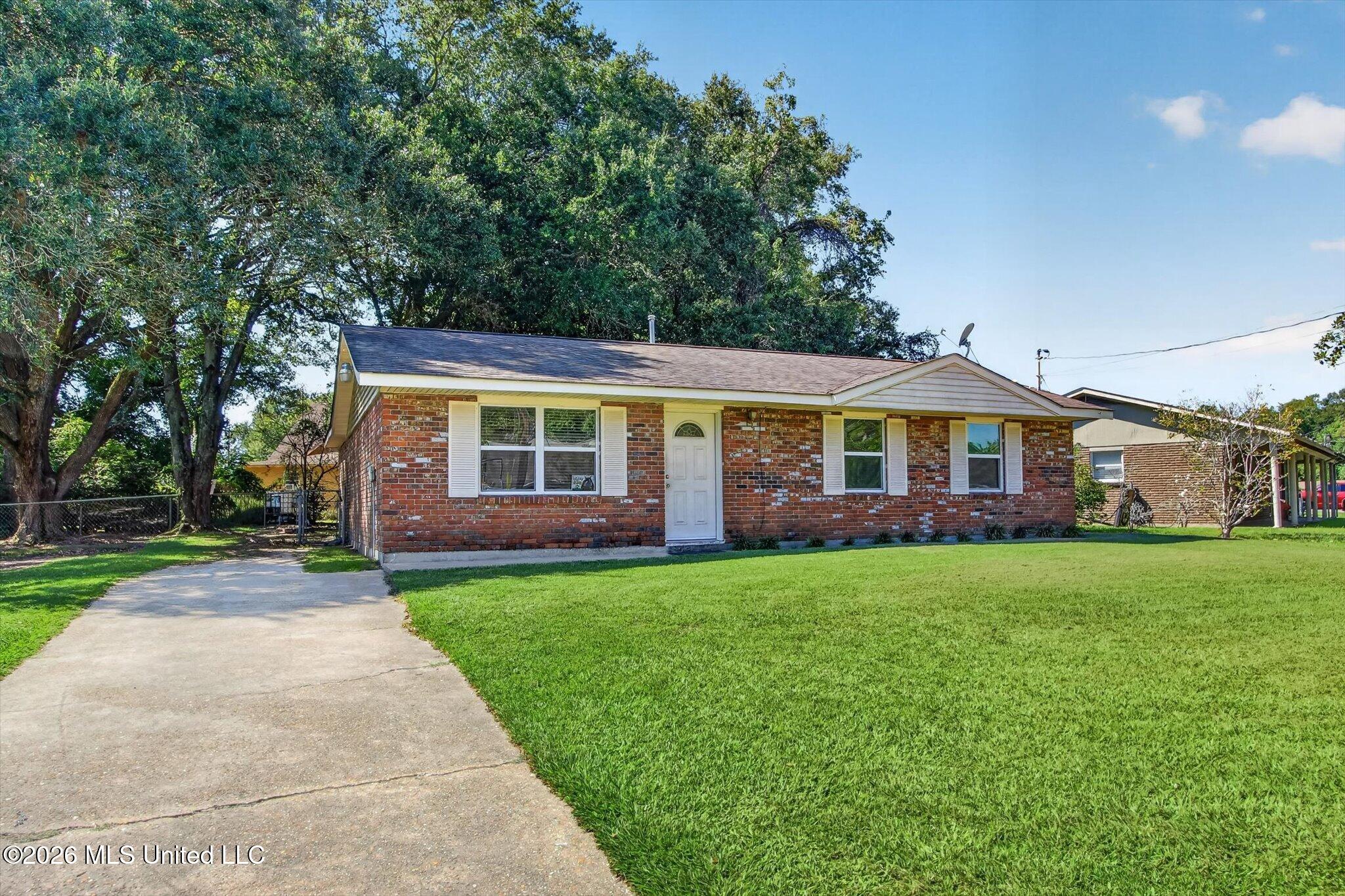 15440 Orleans Drive — photo