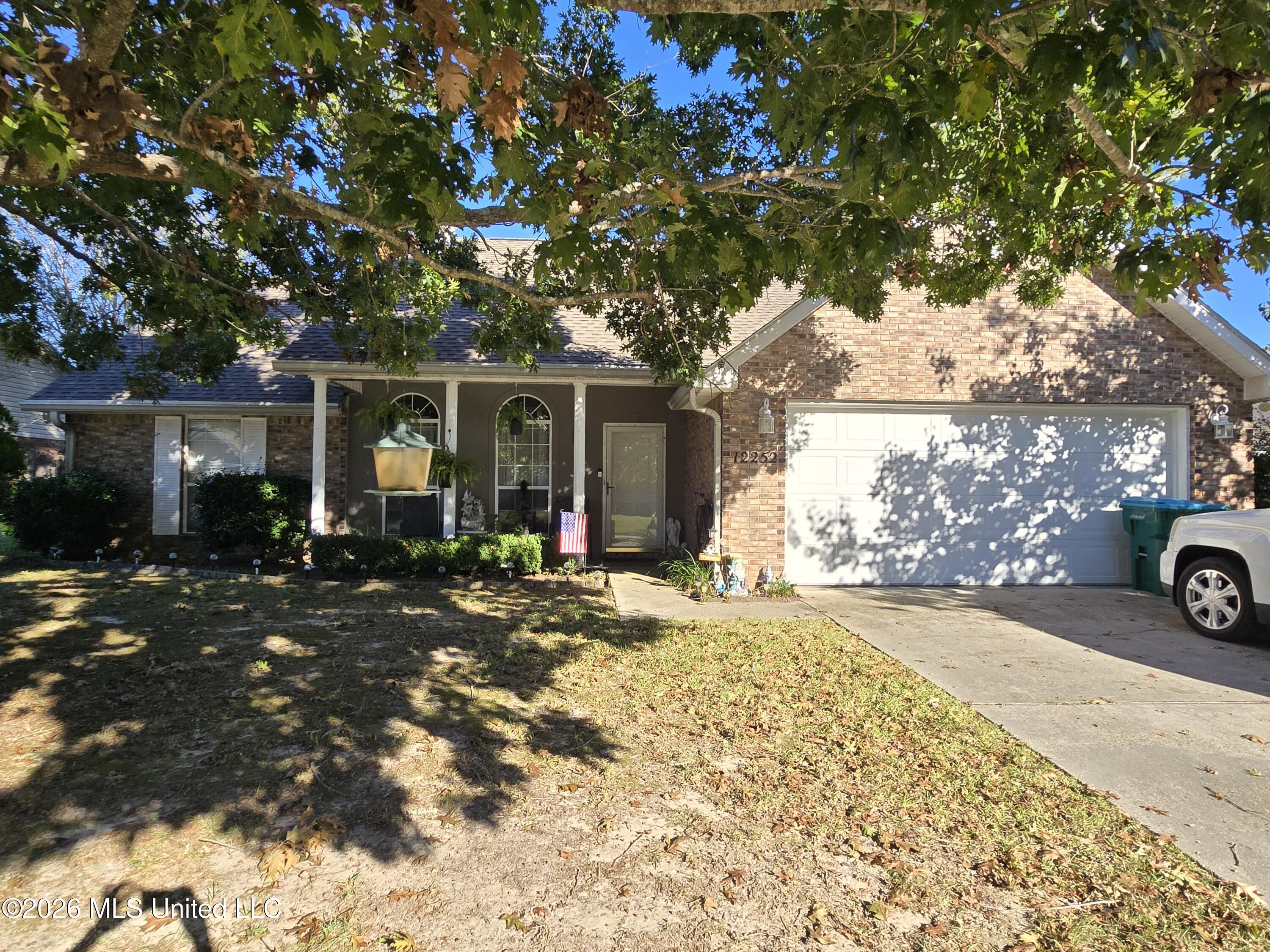 12252 Charwood Avenue — photo