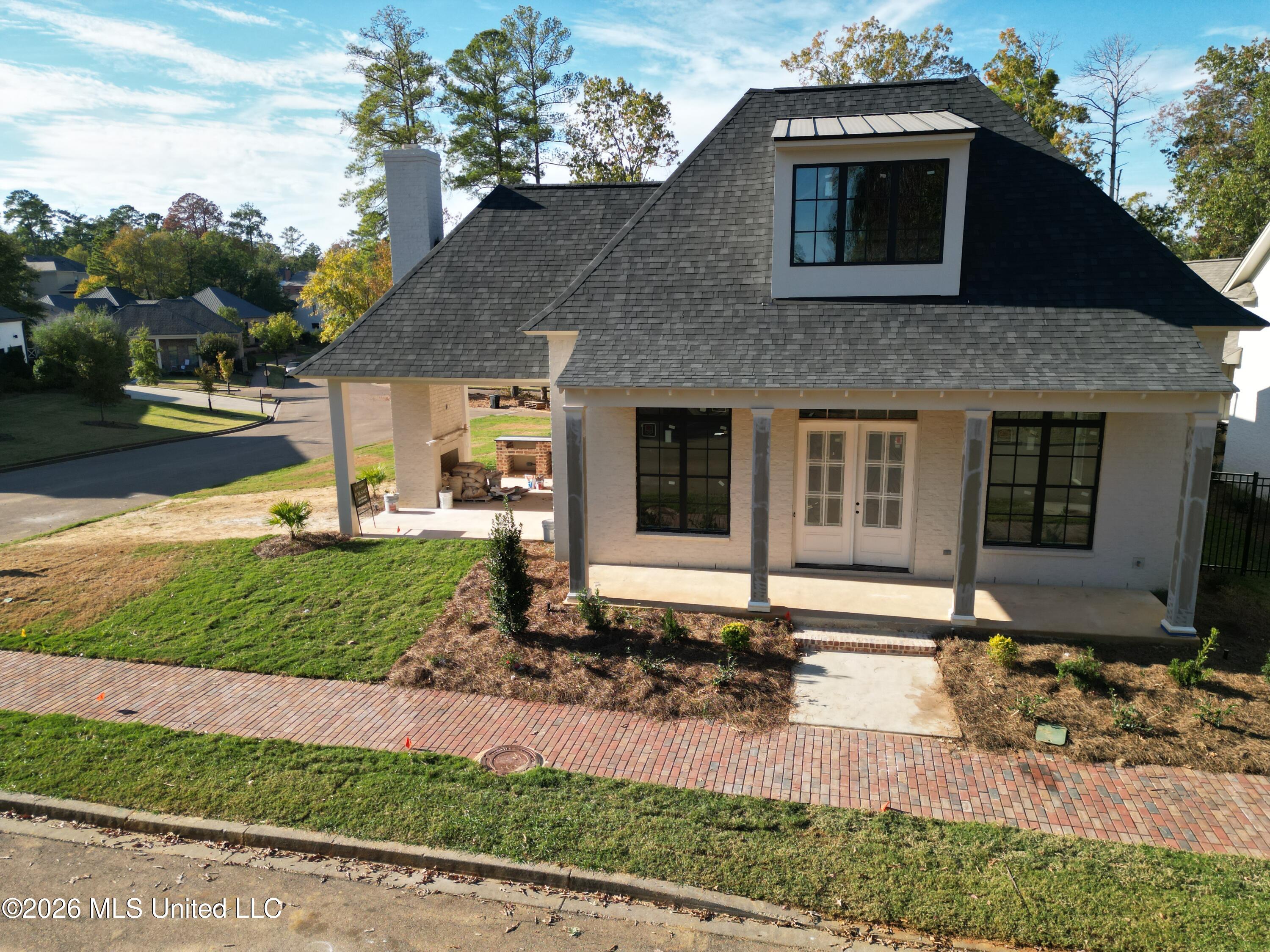 194 N Natchez Drive — photo