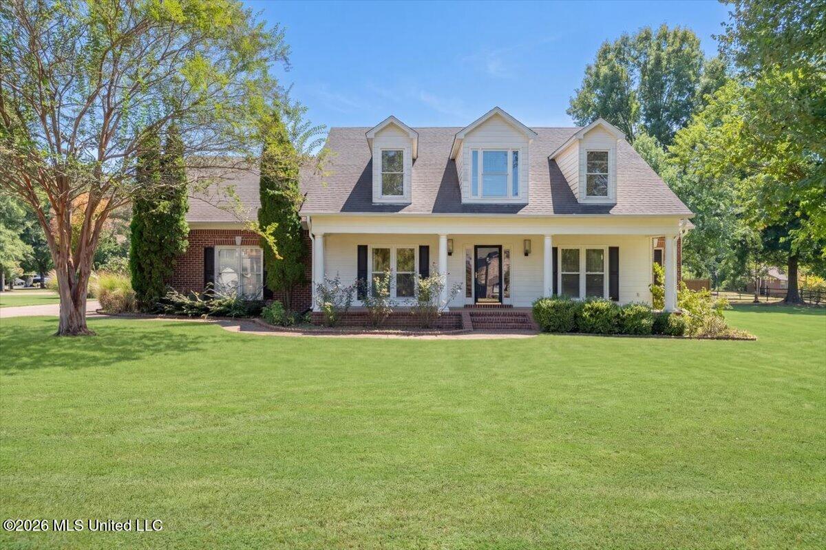156 Oak Grove Drive — photo