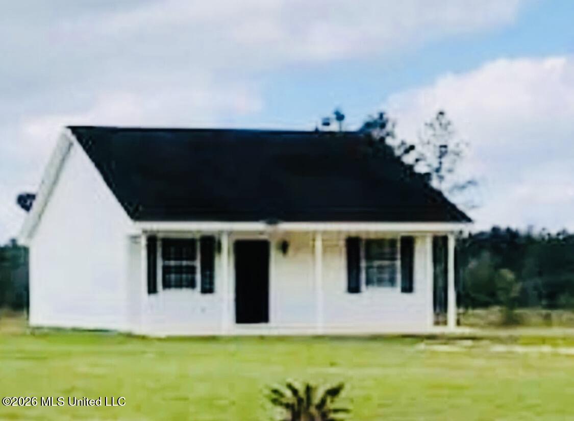 8304 Section Road — photo