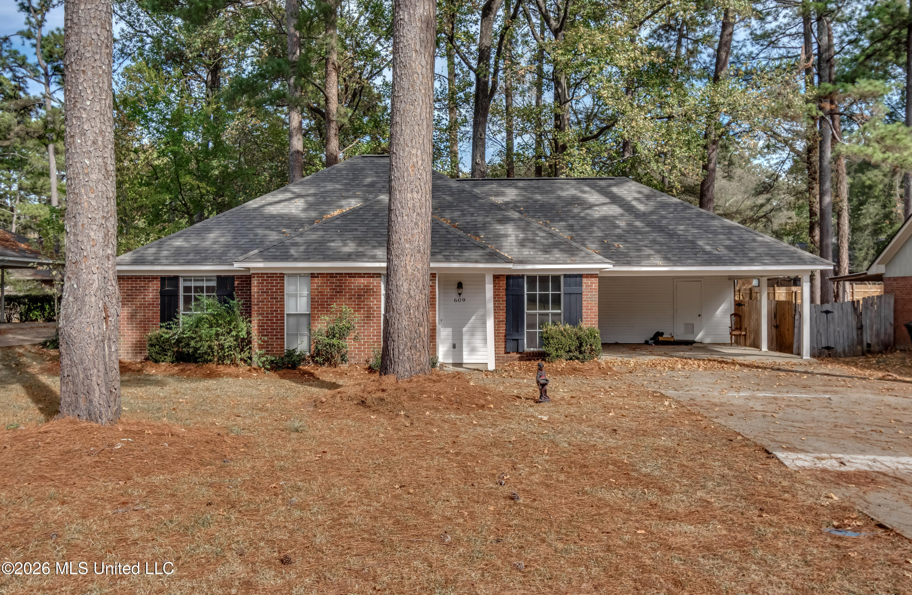 609 Twin Harbor Place — photo