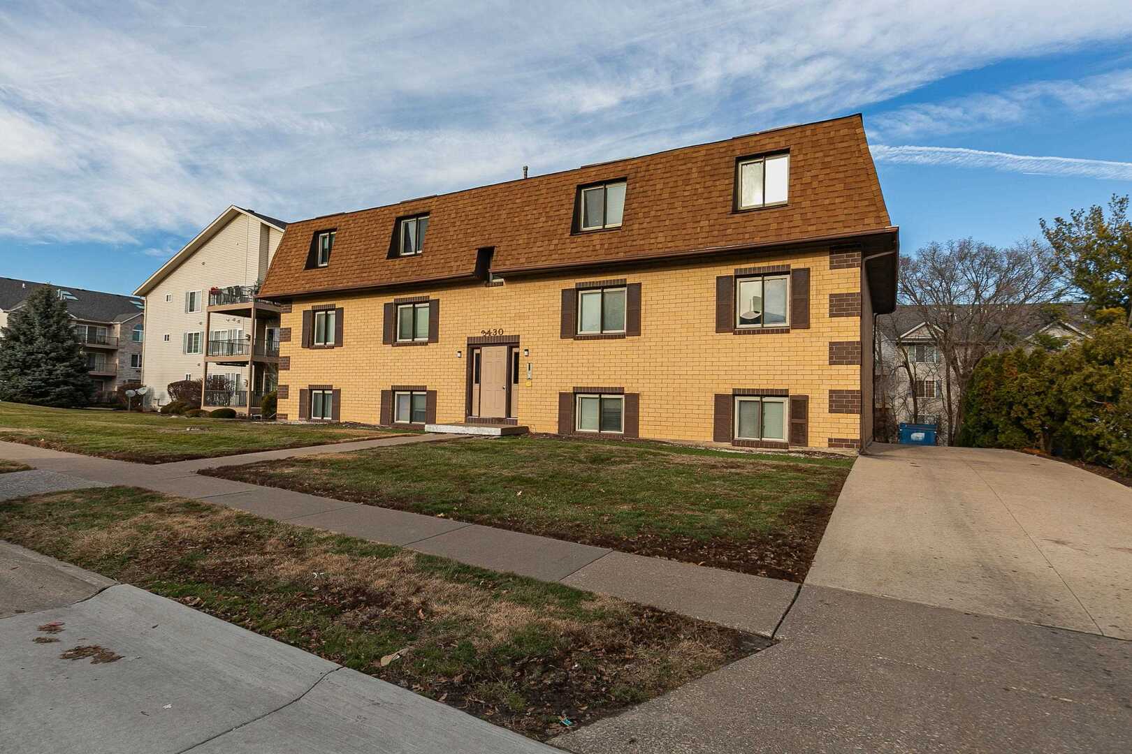 3430 Holiday Court 3 — photo
