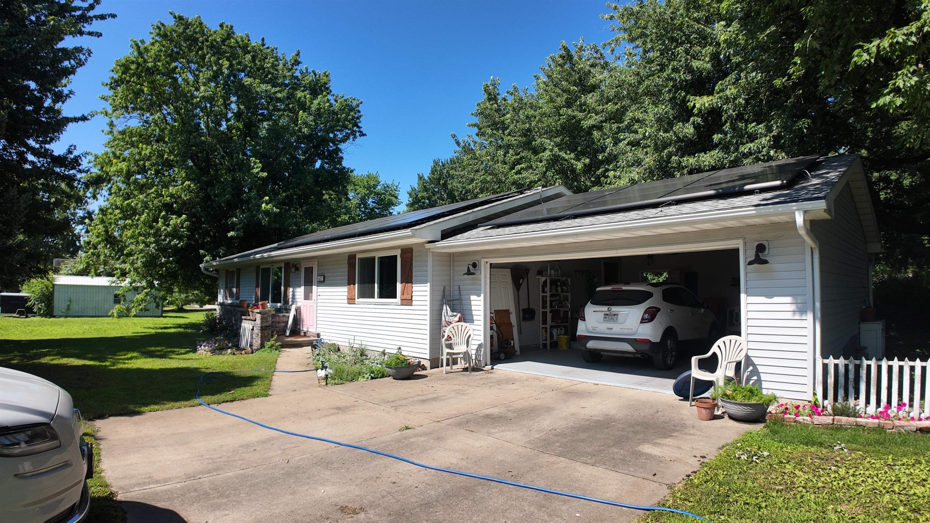 Home in Augusta, IL 62311 — photo 3