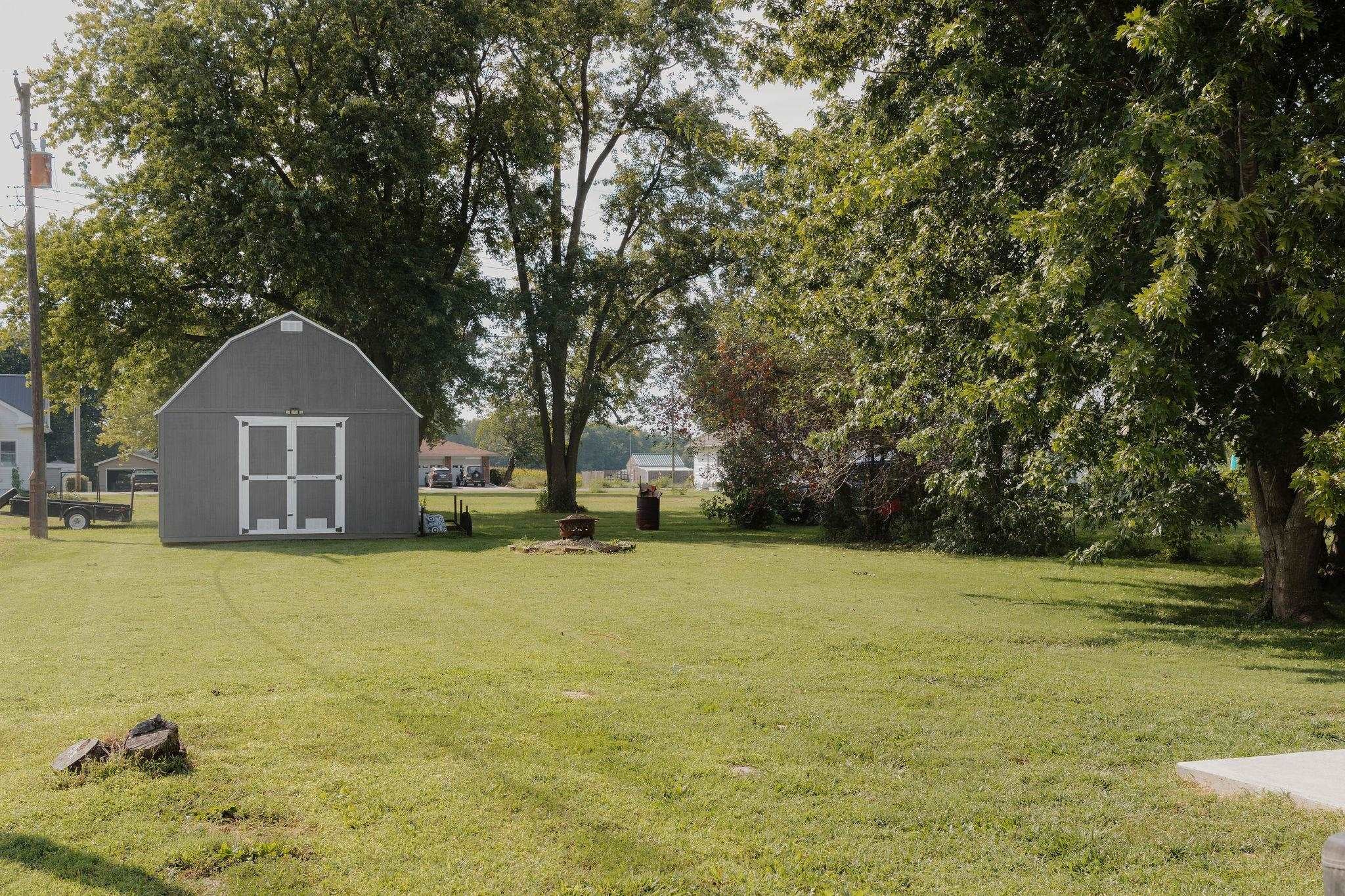 402 N AUGUSTA RD — photo 3