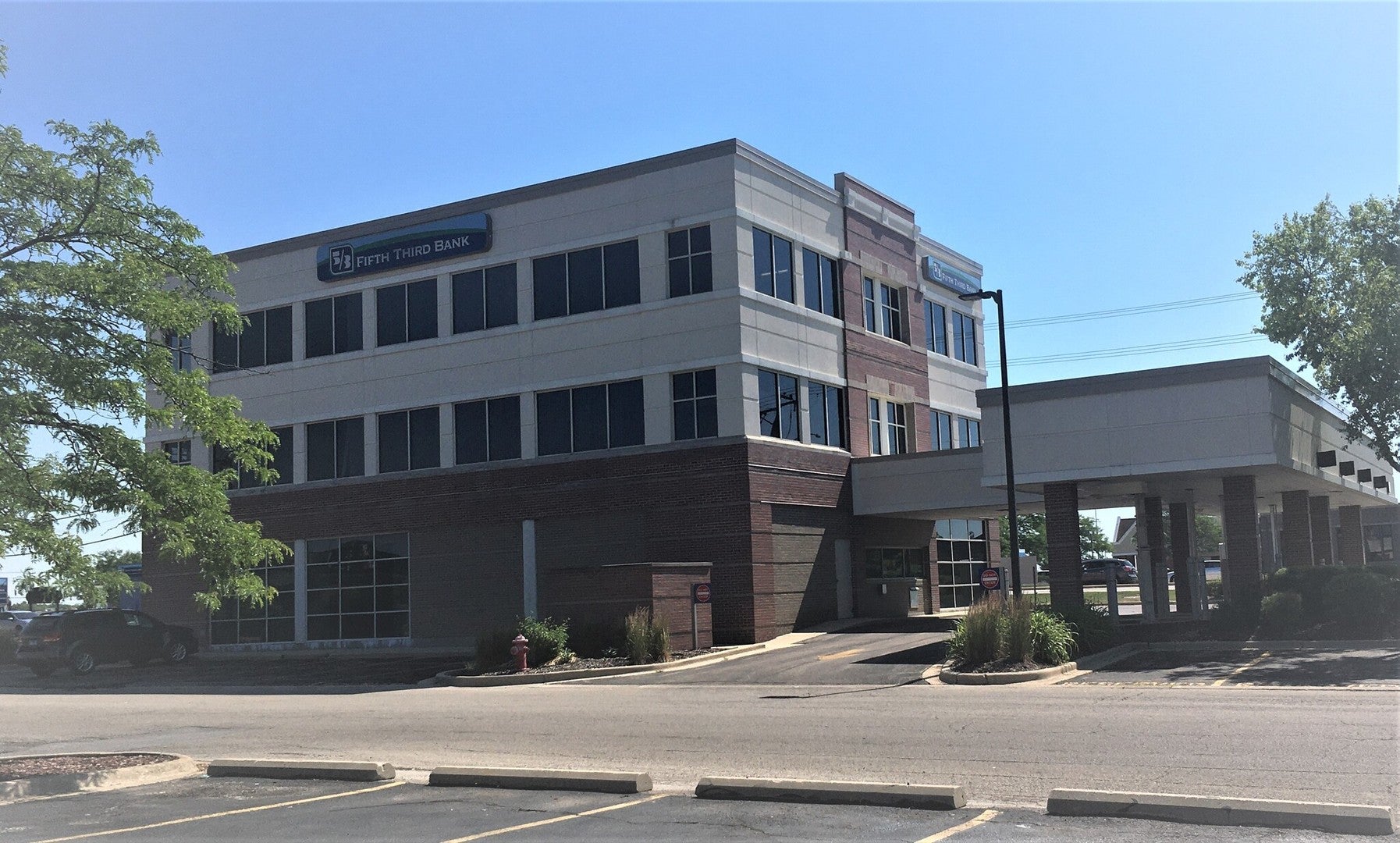 1 E Merchants Drive — photo