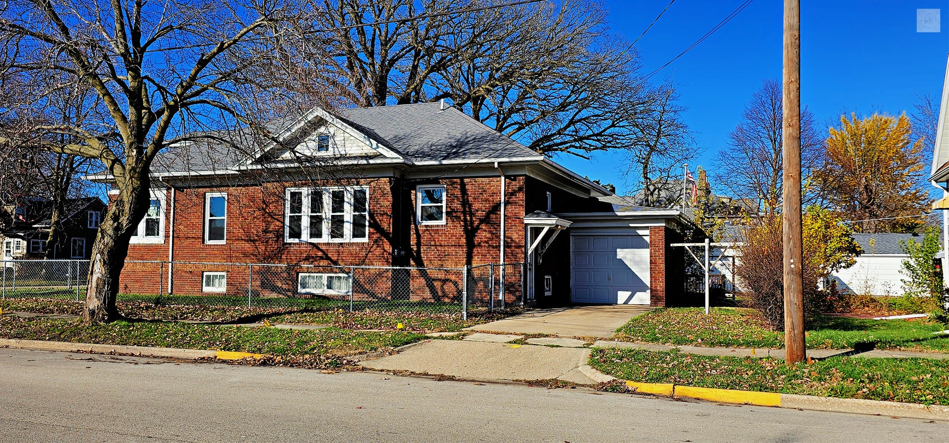 511 S Bloomington Street — photo