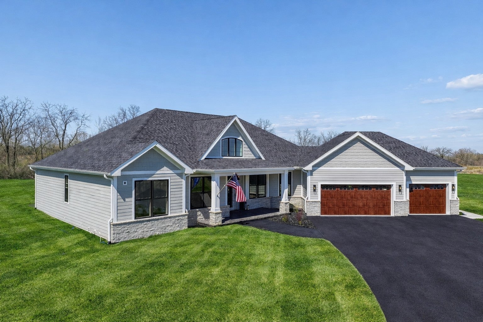 10208 Oakdale Drive — photo