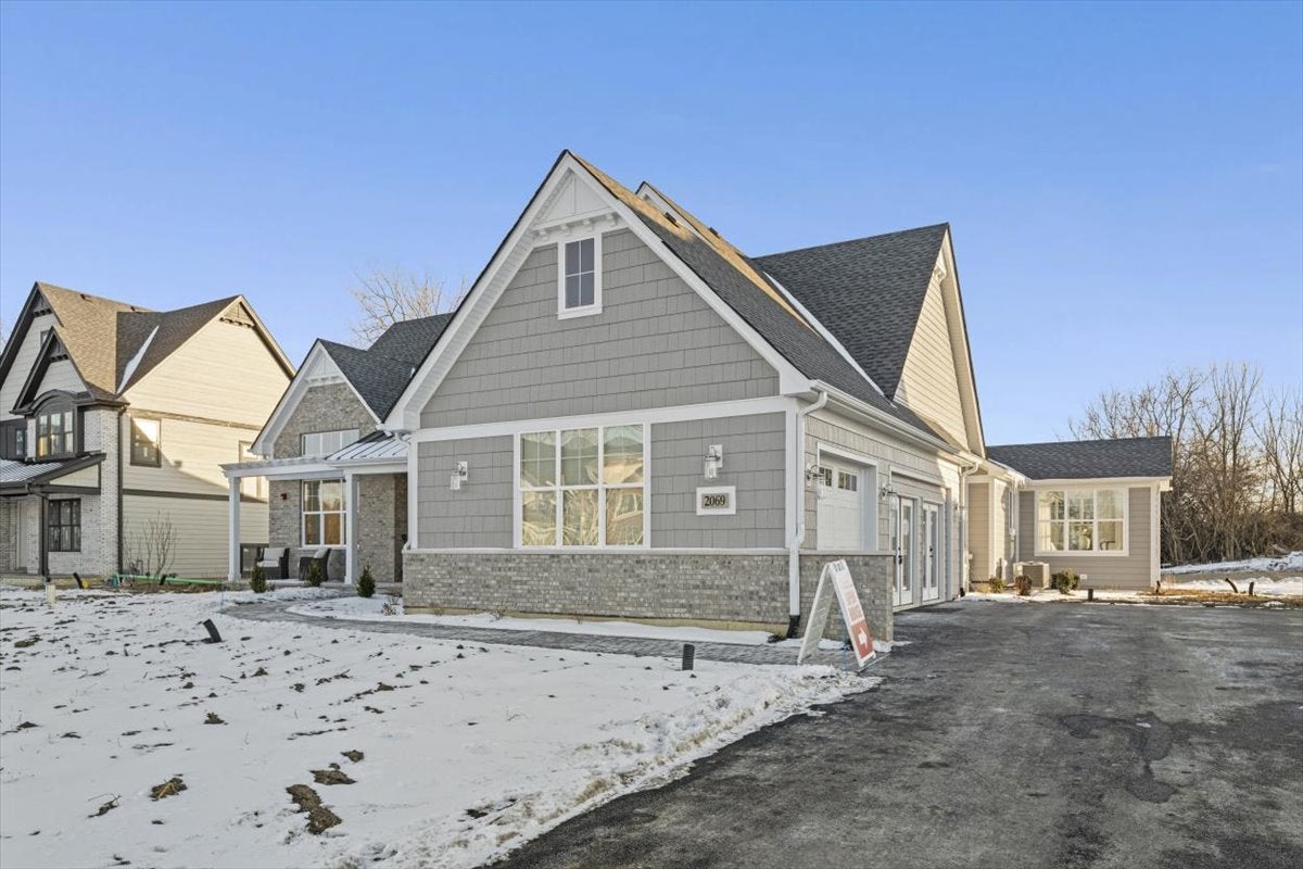 Home in Long Grove, IL 60047 — photo 3