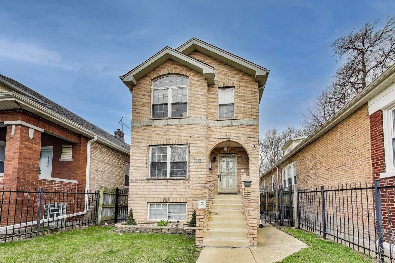 8618 S Morgan Street — photo