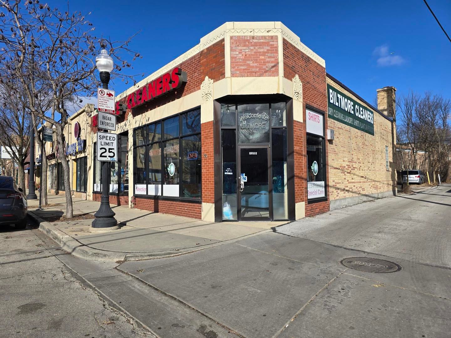 3214 W Bryn Mawr Avenue — photo