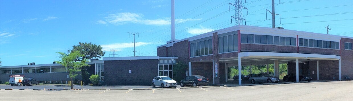 210 Skokie Valley Road — photo