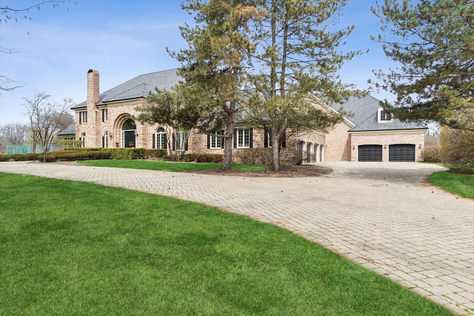 9 Squire Lane — photo