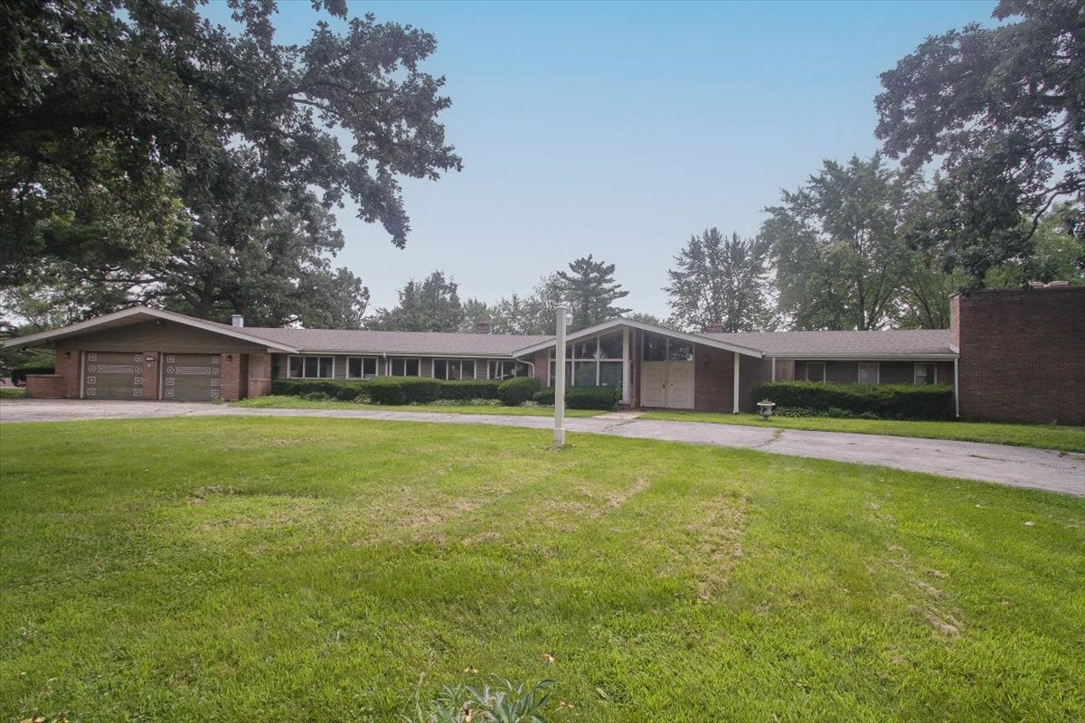 701 W Stearns Road — photo