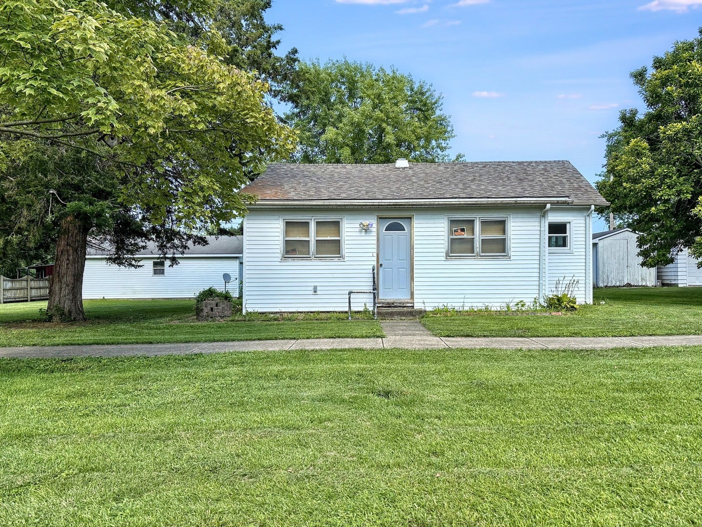 615 S Central Street — photo