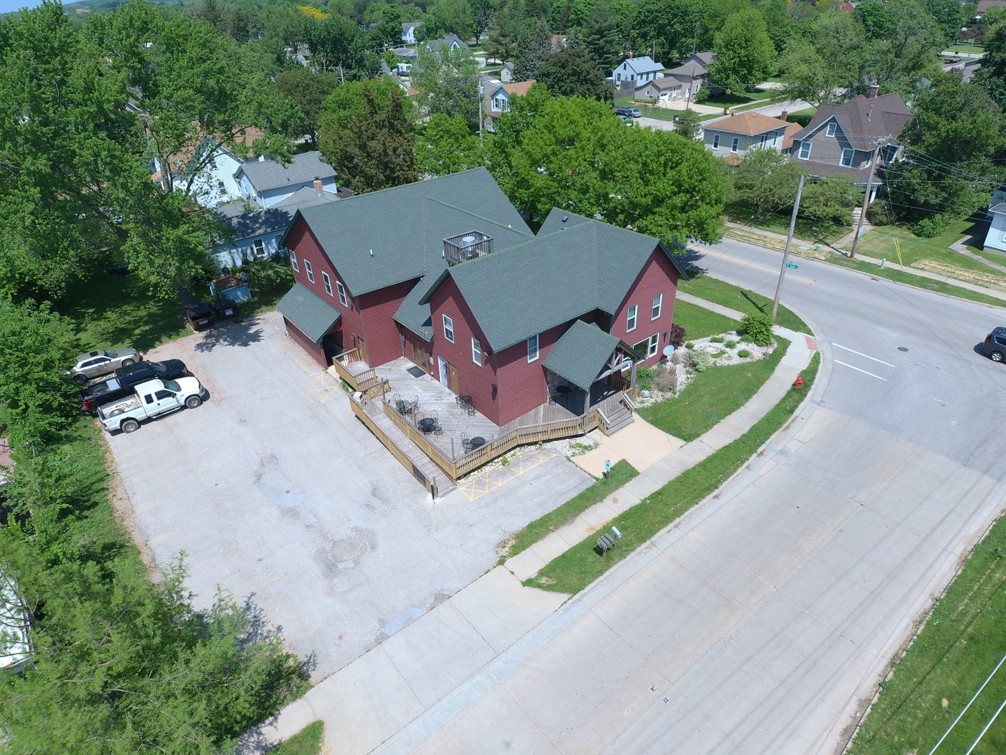 104 W Railroad Street — photo