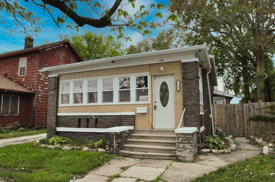 112 W Hickory Street — photo