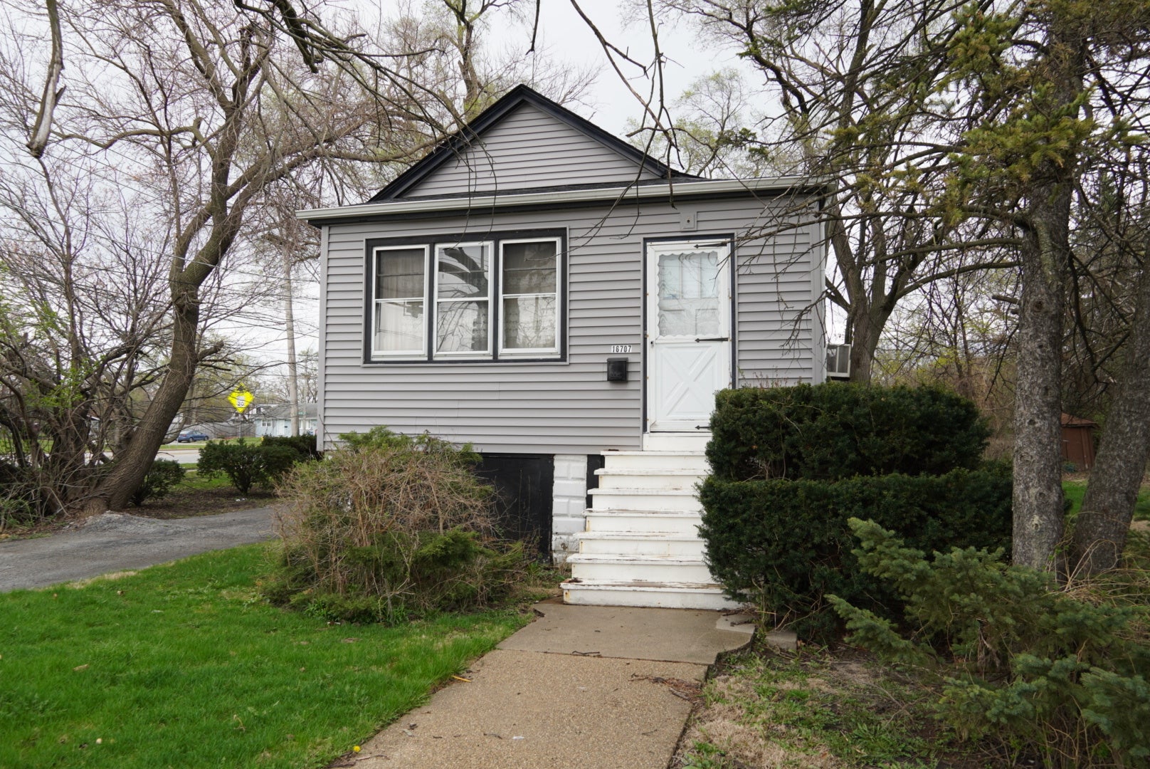 16707 Dixie Highway — photo