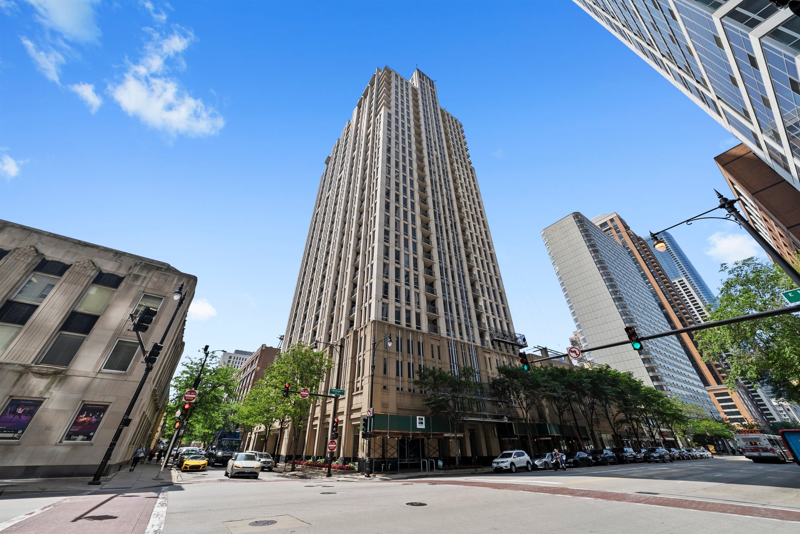 1250 S Michigan Avenue 2900 — photo
