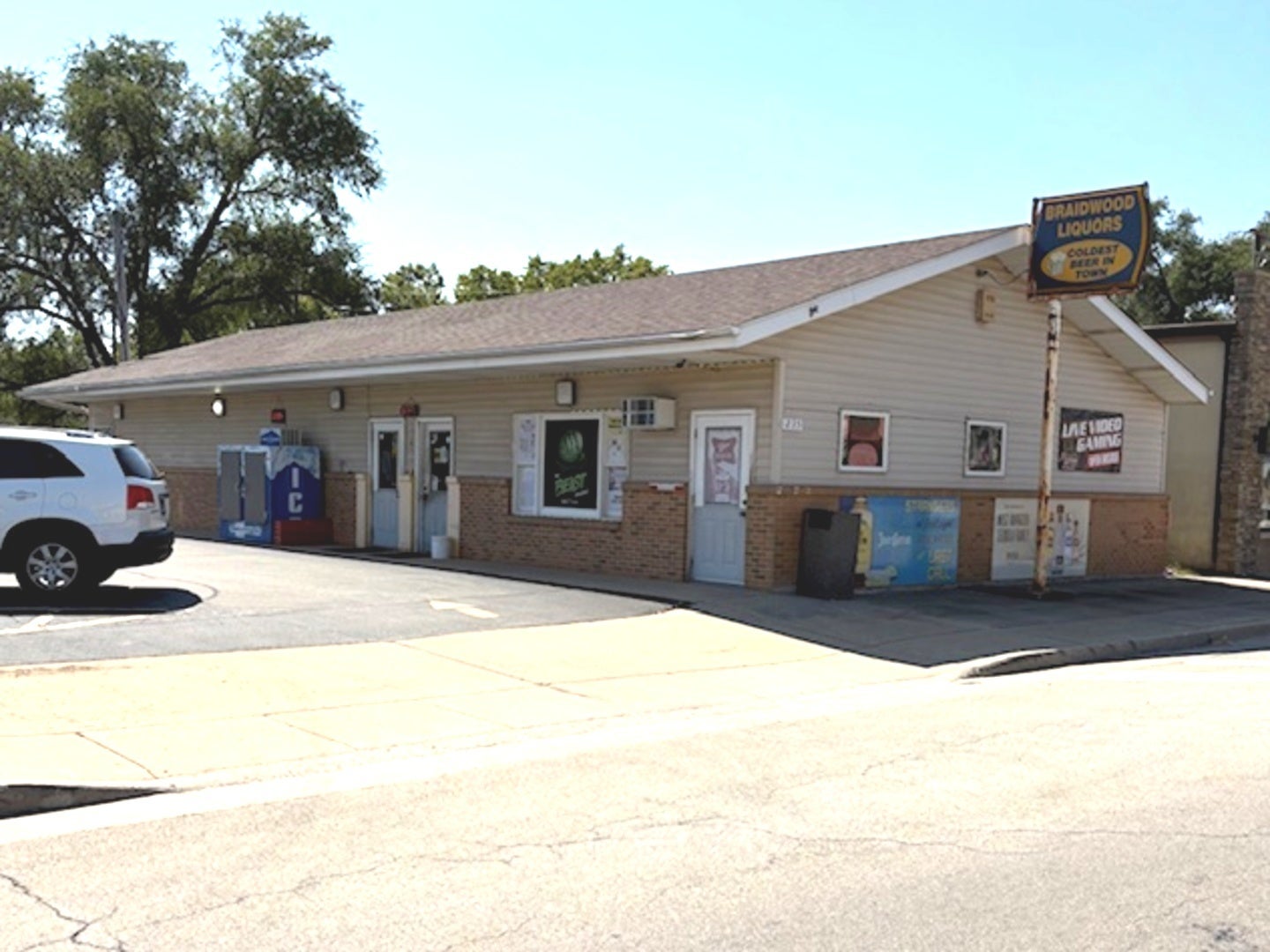 235 E Main Street — photo