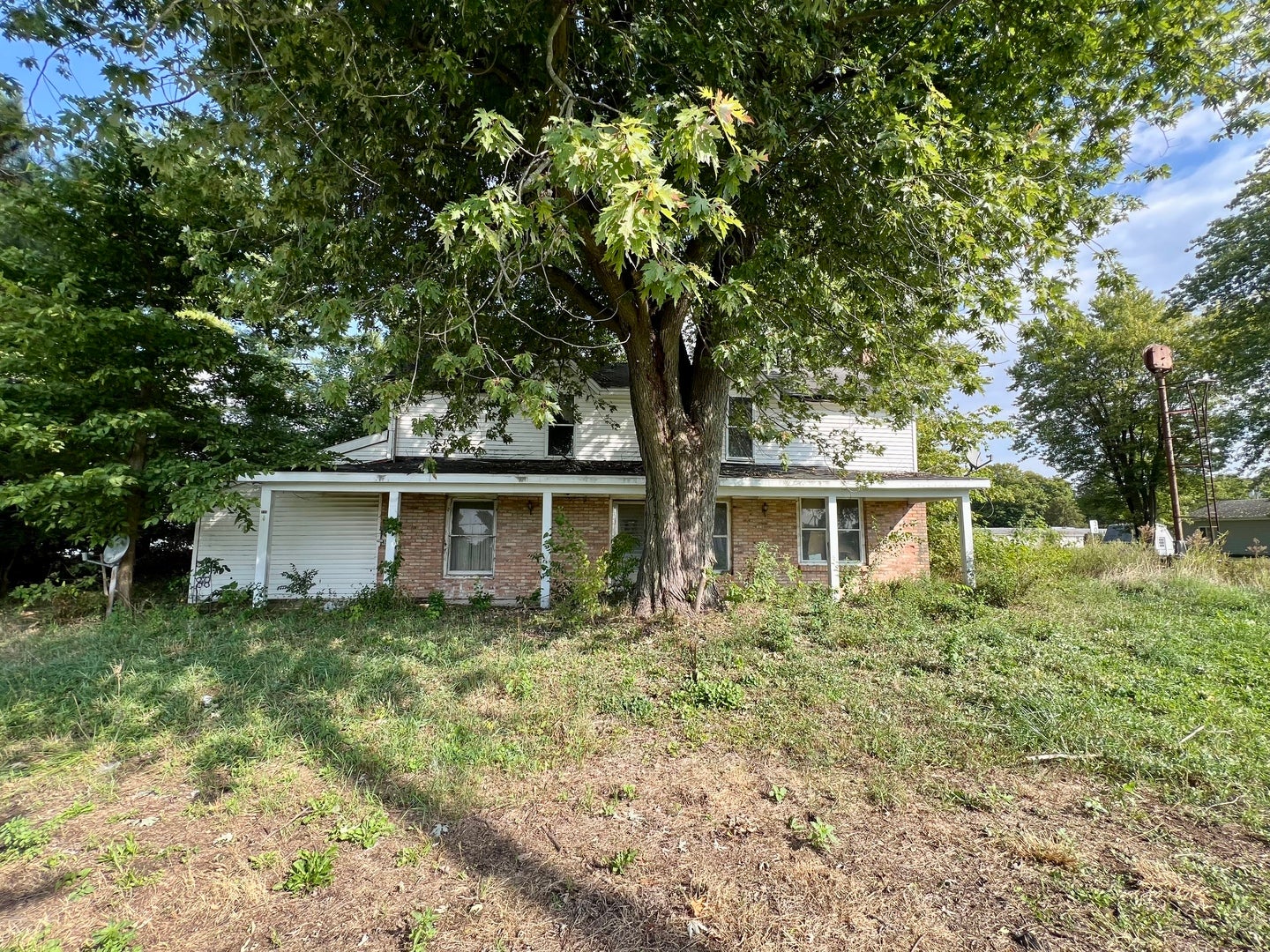 215 W Main Street — photo