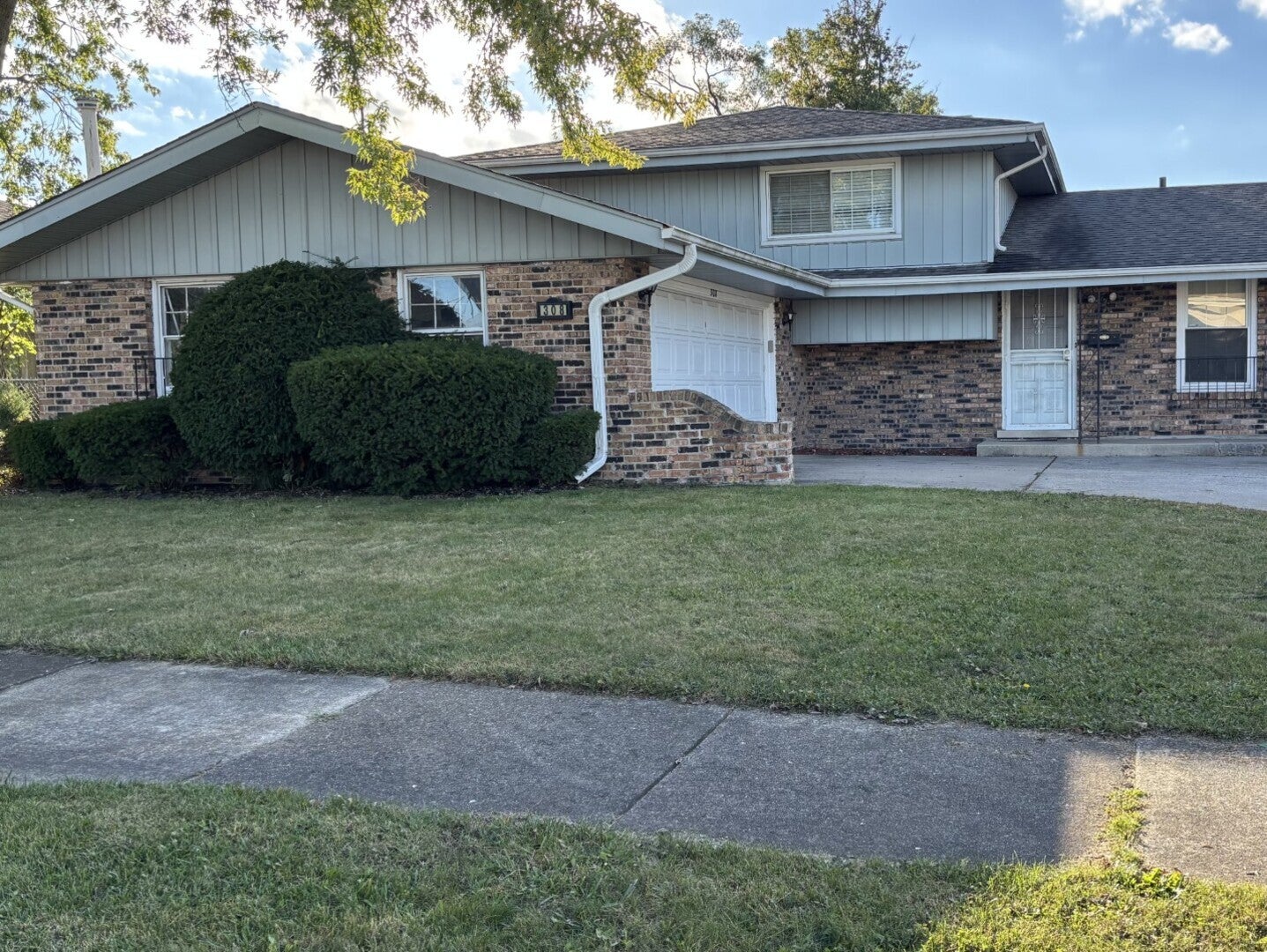 308 S Walnut Street — photo