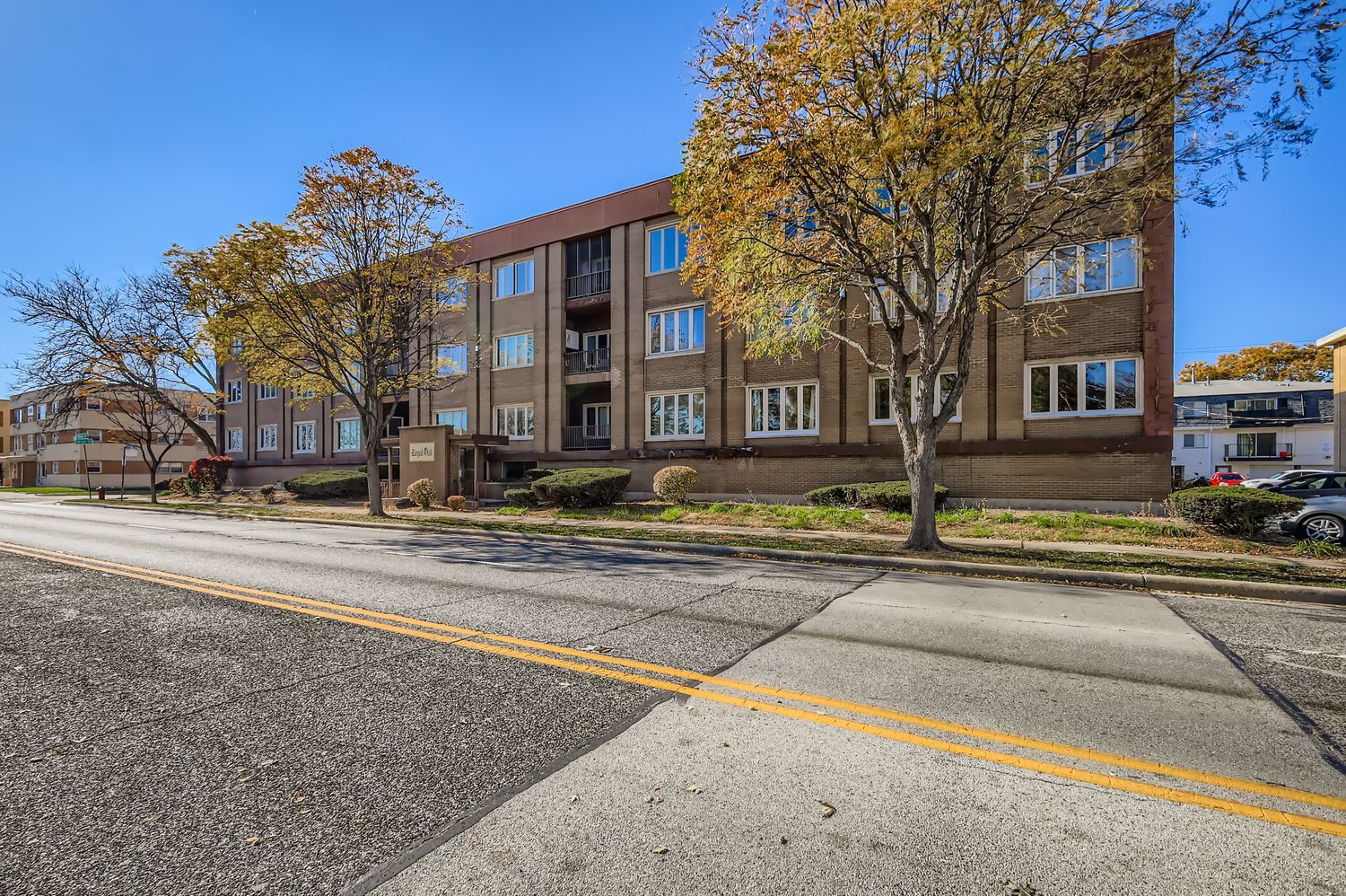 10048 S Pulaski Road 1E — photo