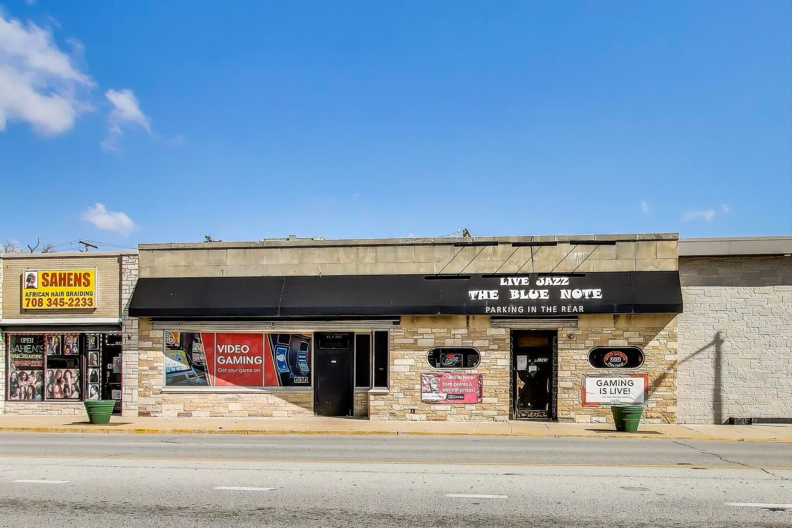 1715 W Roosevelt Road — photo