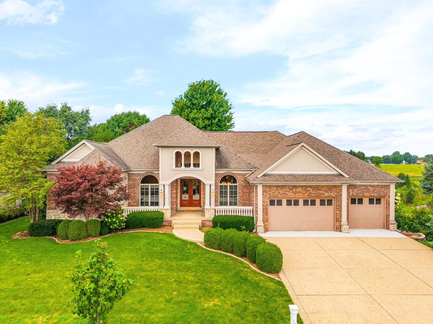 47 Stonebrook Court — photo