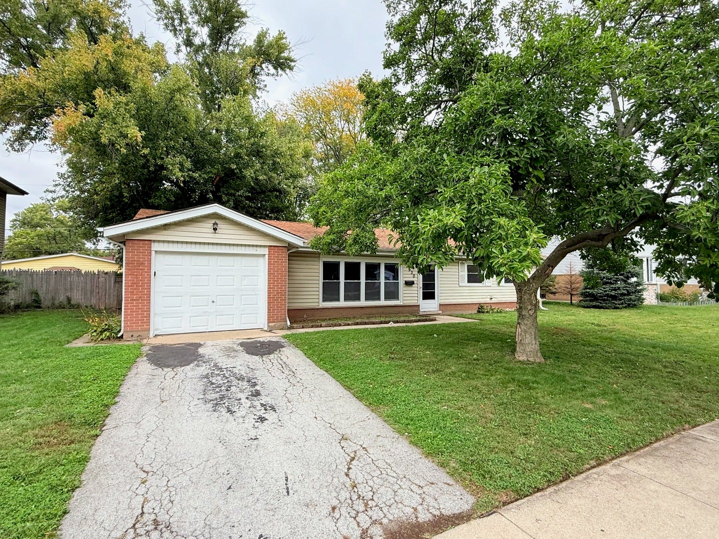 930 Coach Road — photo