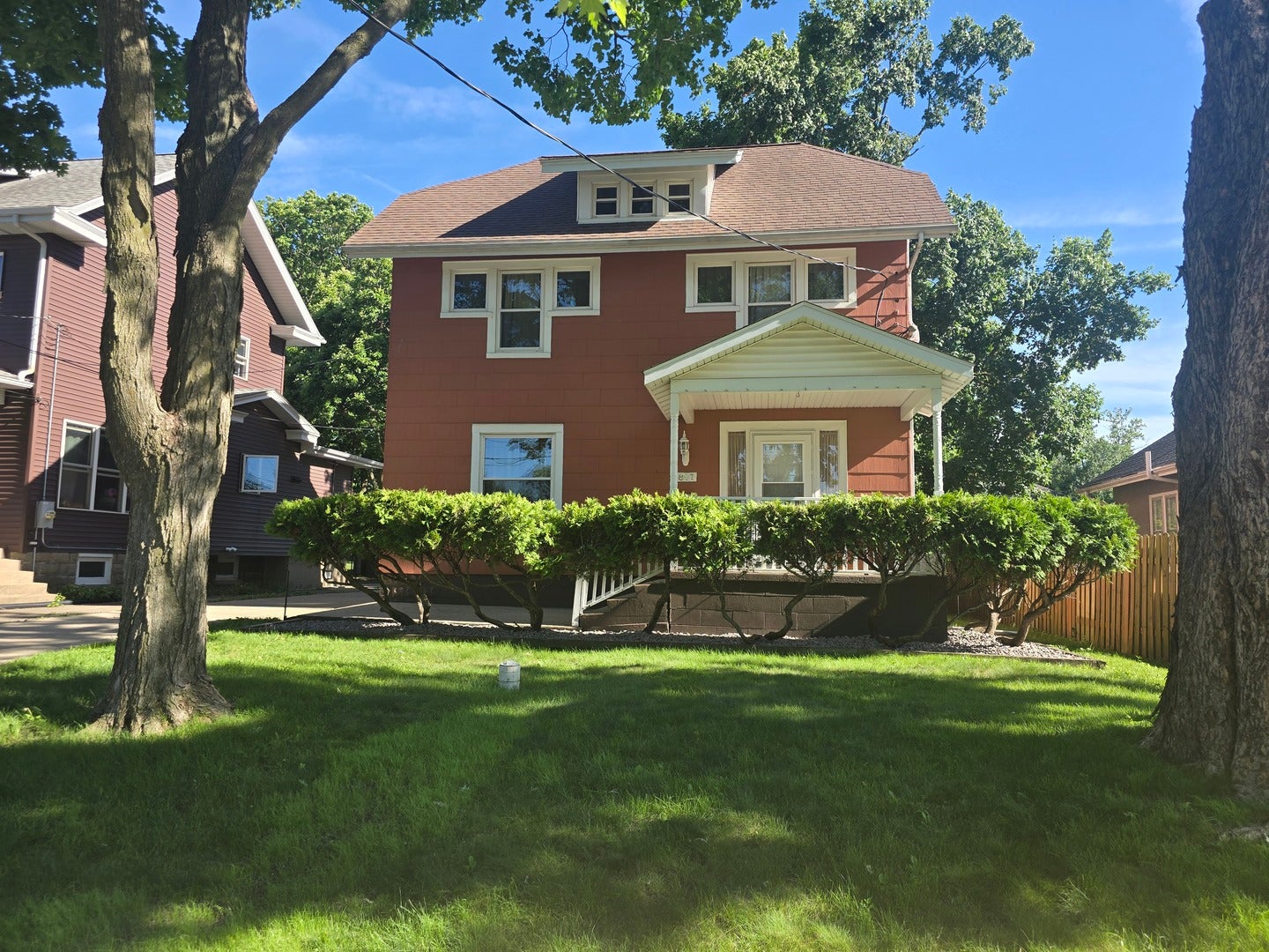 807 Apple Street — photo
