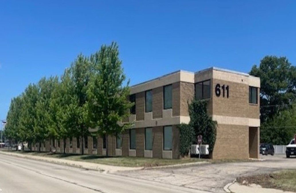 611 E Main Street — photo