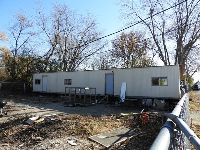 Home in Gurnee, IL 60031 — photo 2