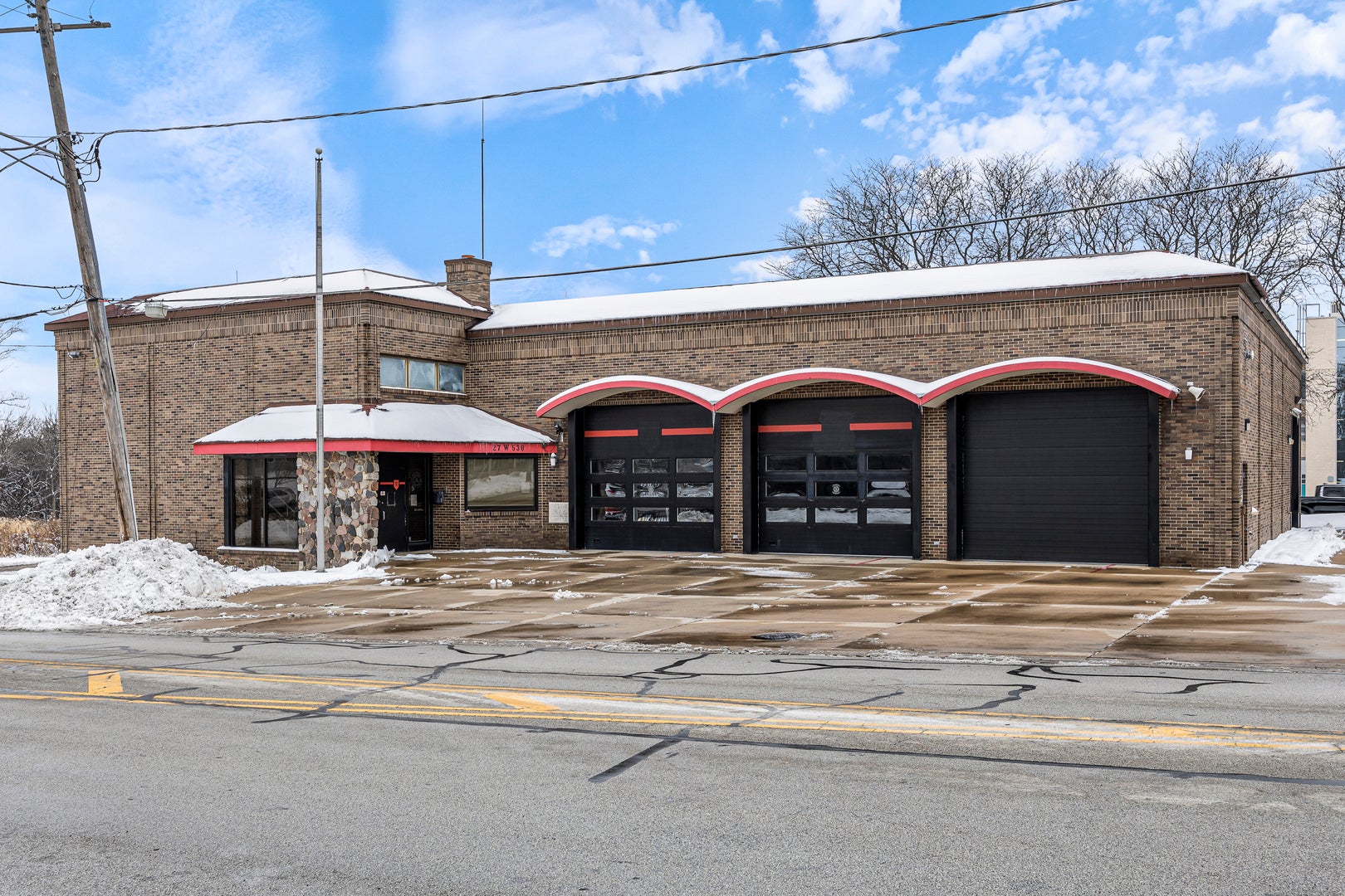 27W530 High Lake Avenue — photo