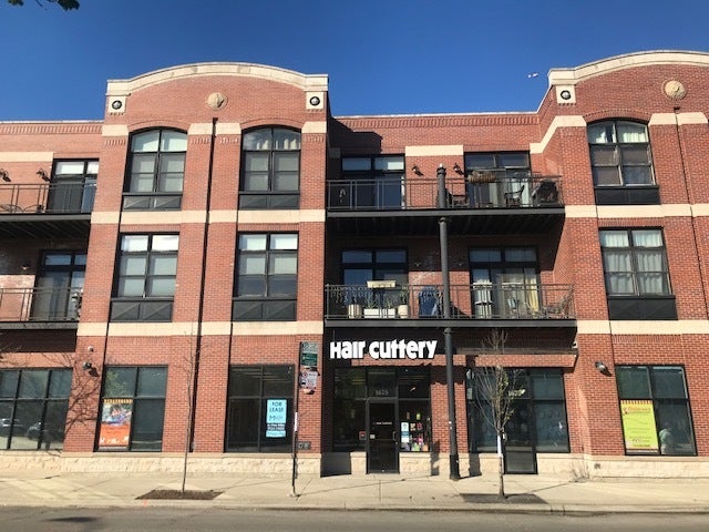 1675 N Milwaukee Avenue — photo