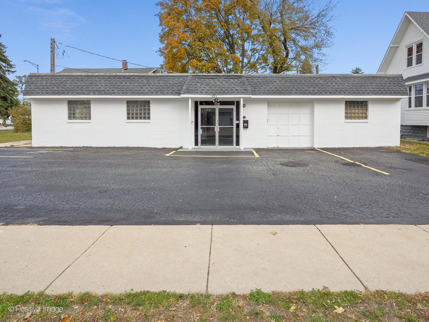 351 N York Road — photo