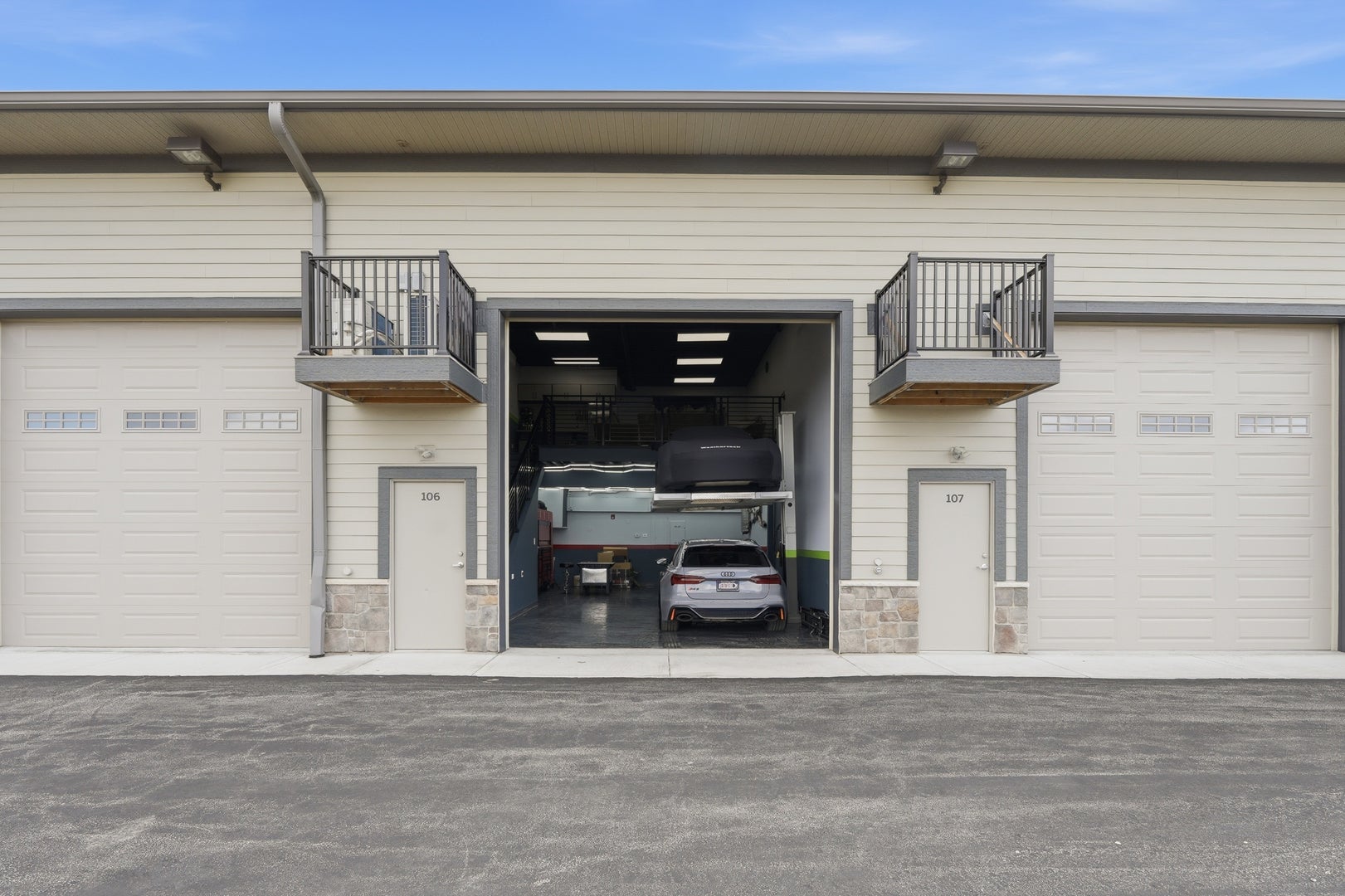 2112 Ferry Road 106 — photo