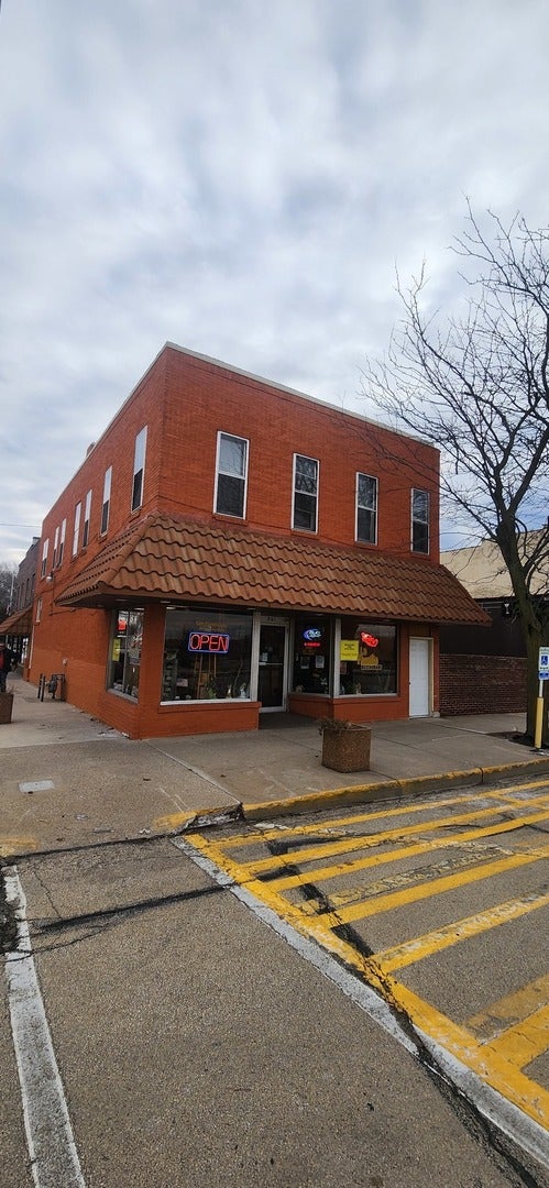 201 W 2nd Street — photo