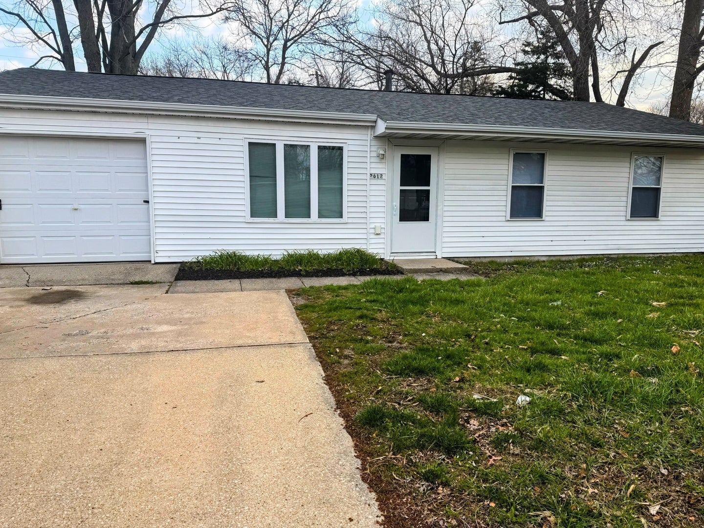 2612 W Kirby Avenue — photo
