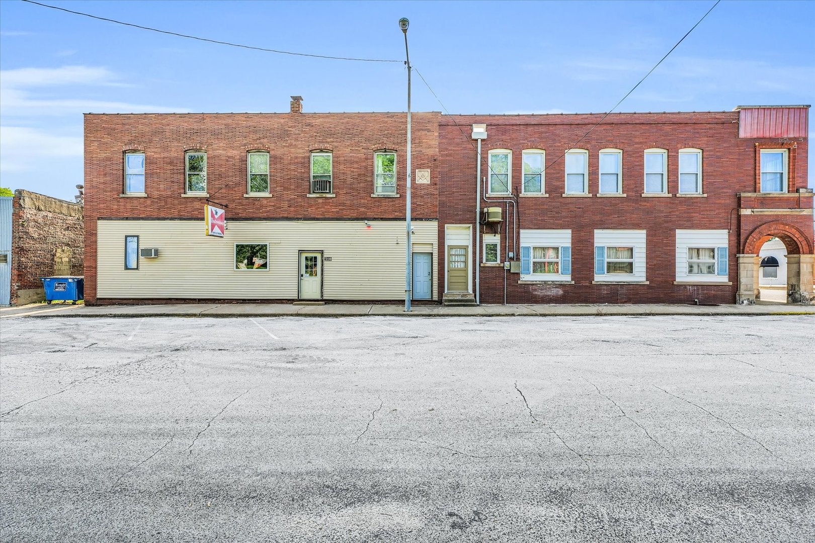 206 W Lincoln Street — photo