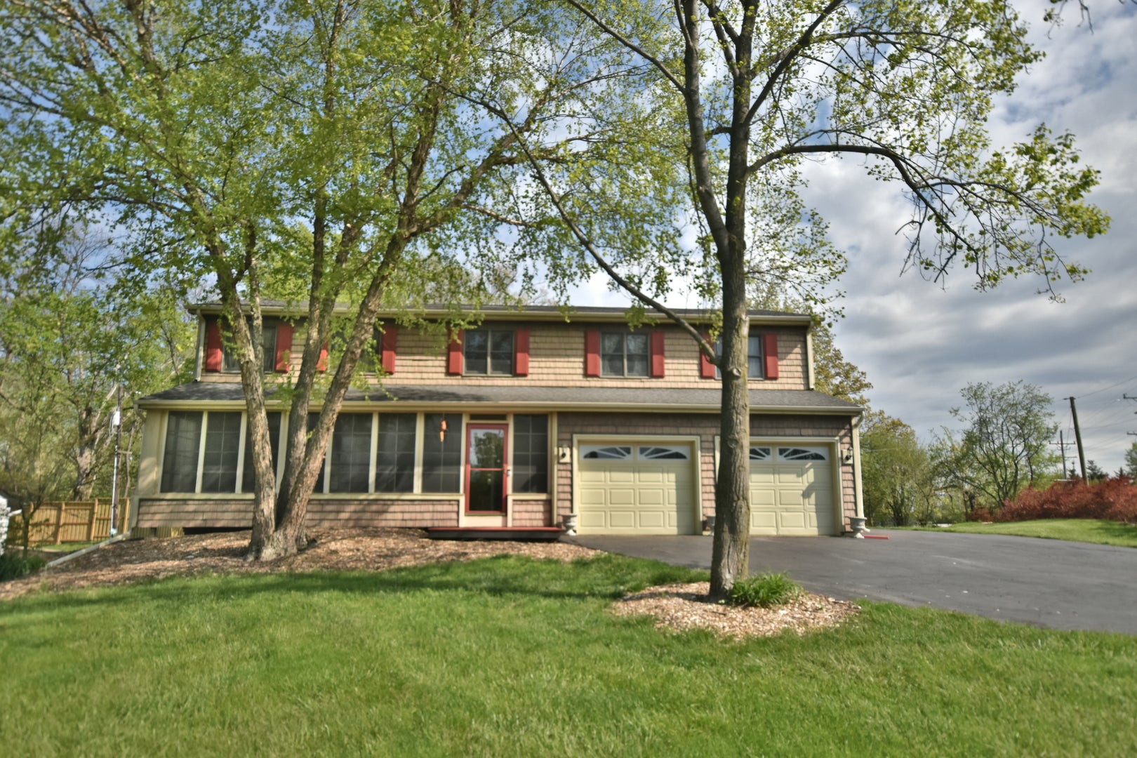 6N264 Weber Drive — photo