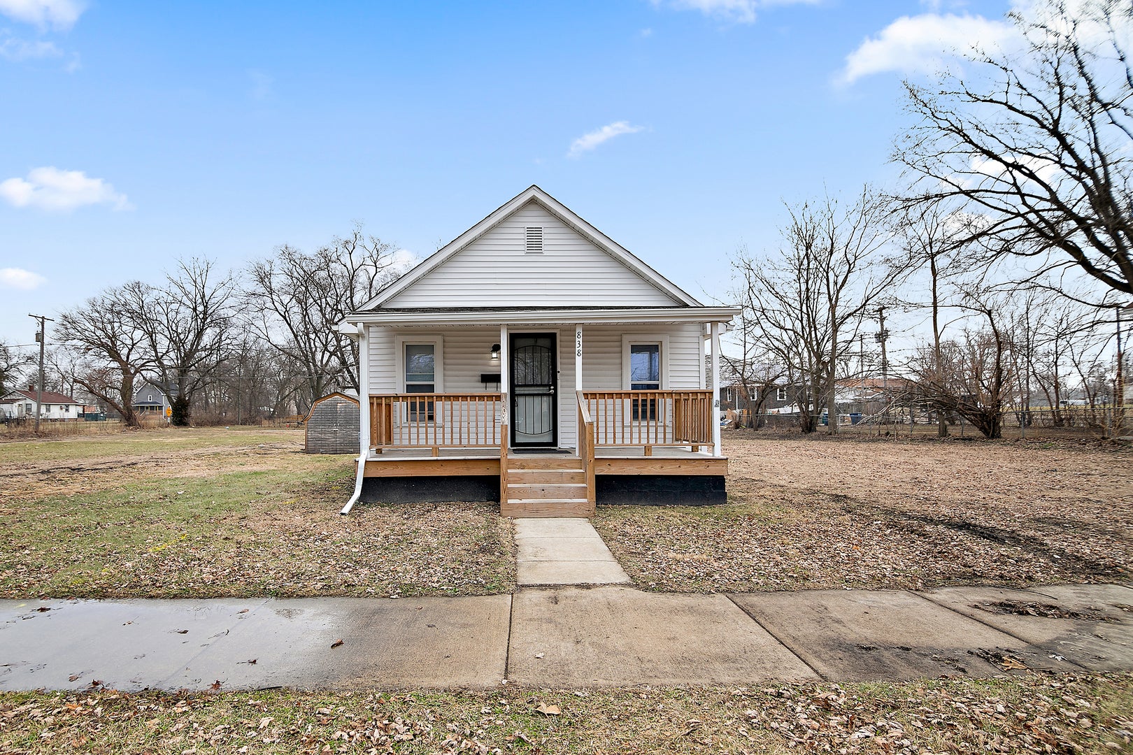 838 N Rosewood Avenue — photo