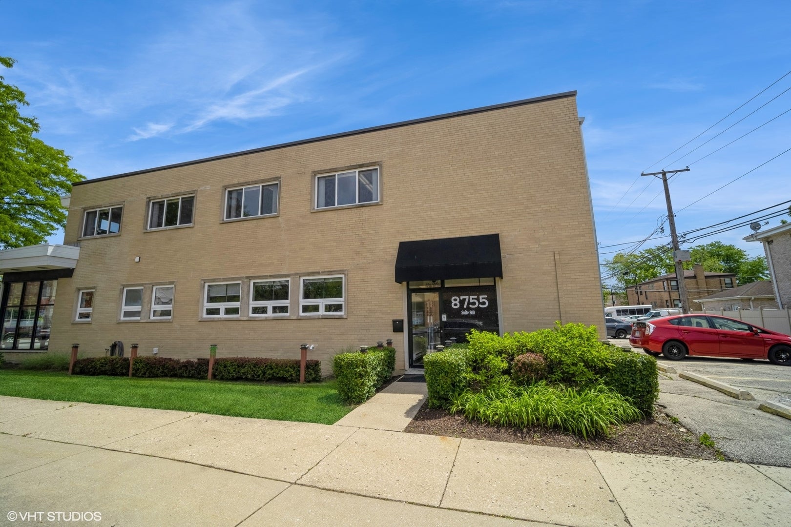 8755 Trumbull Avenue — photo