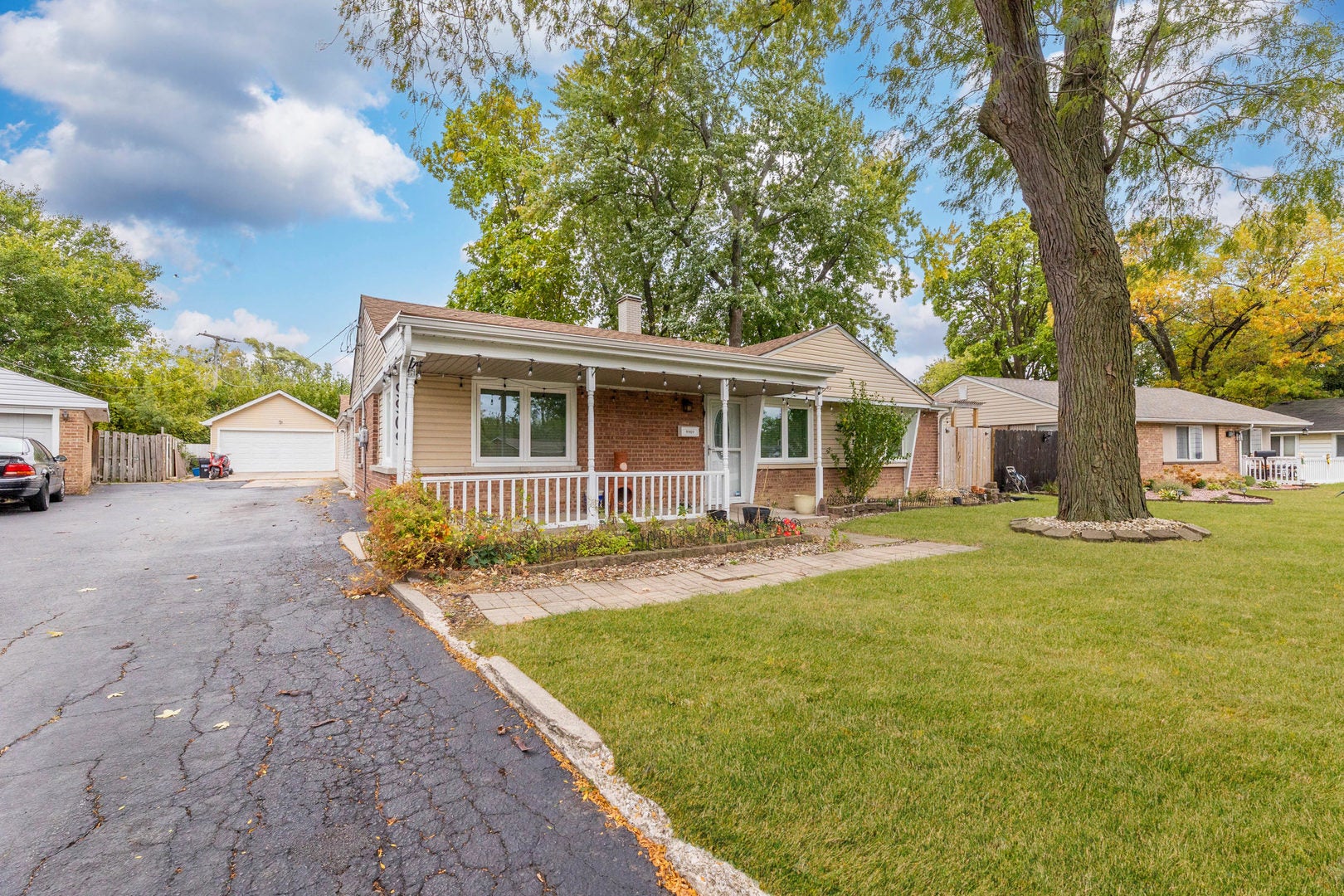 9909 Elm Circle Drive — photo